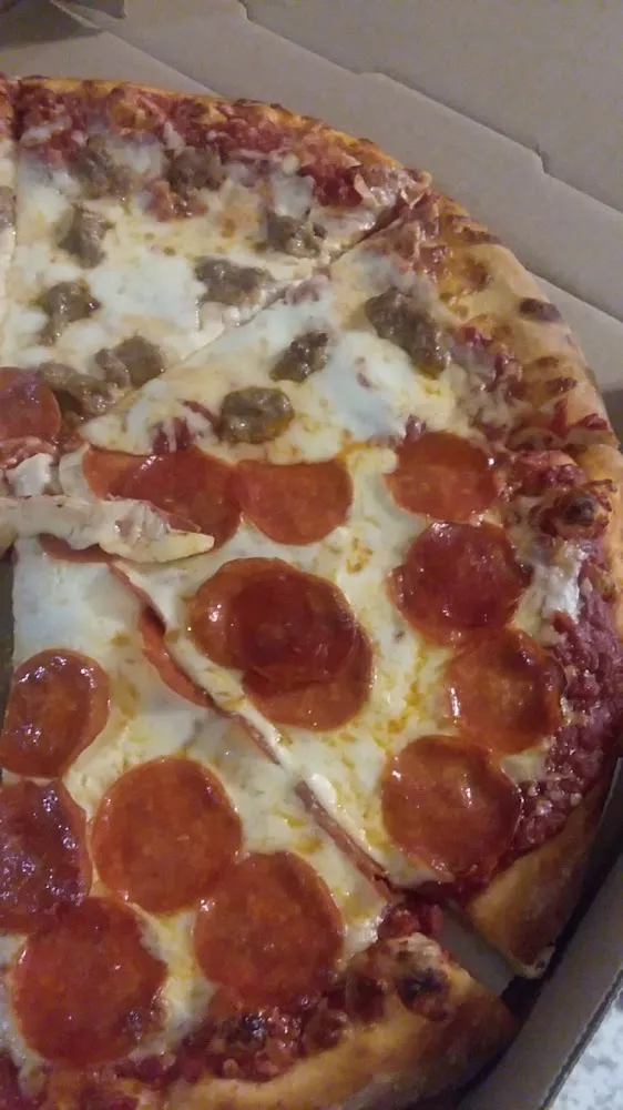 Large Pepperoni Pizza